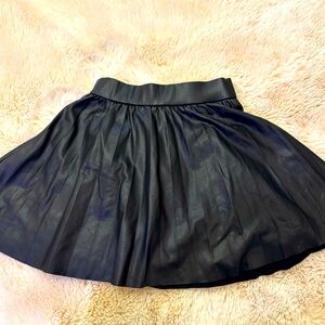 Zara pleated girl’s skirt. Size 6